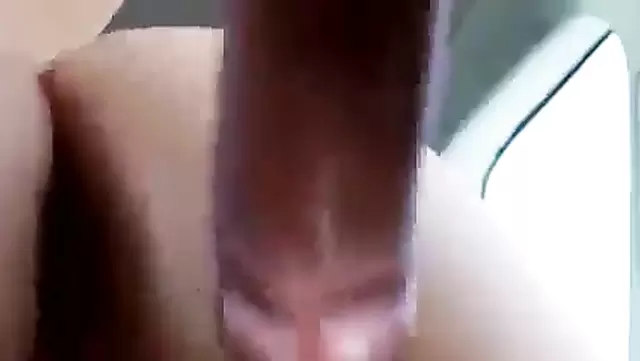 Amateur doggystyle sex with Asian babe
